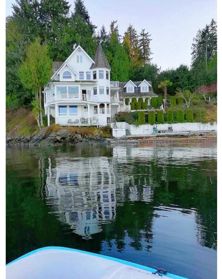 Walkon Waterfront Castle Cove Inn Chemainus Bagian luar foto
