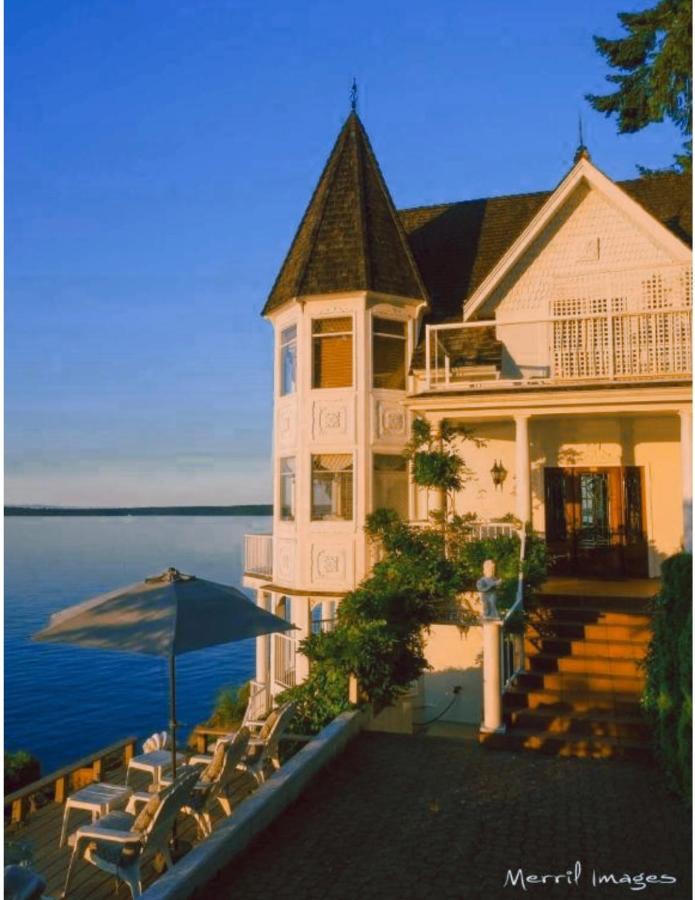 Walkon Waterfront Castle Cove Inn Chemainus Bagian luar foto